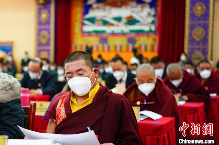 圖為宗教界委員參會建言資政?！〗w波 攝