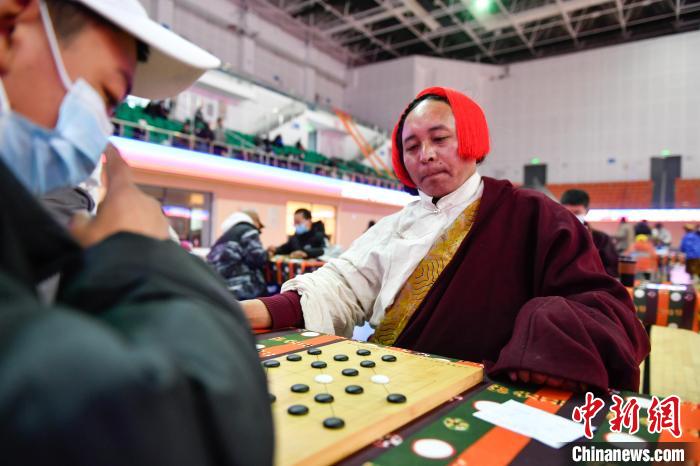 圖為比賽現(xiàn)場?！∝暩聛硭?攝
