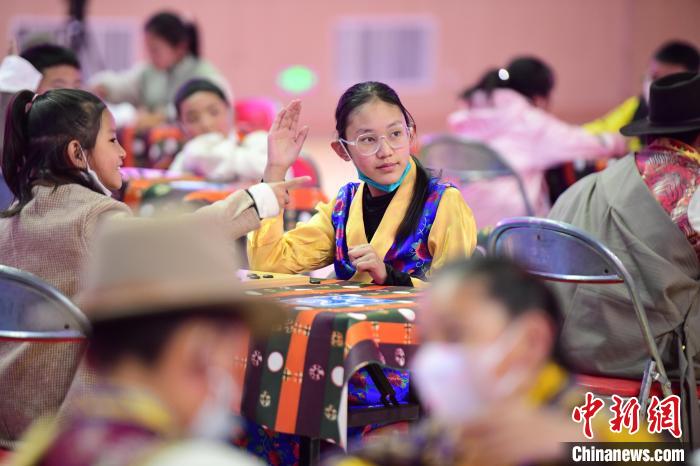 圖為比賽現(xiàn)場?！∝暩聛硭?攝