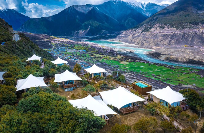 依托桃花資源，打造文旅產(chǎn)業(yè)。 張靜攝