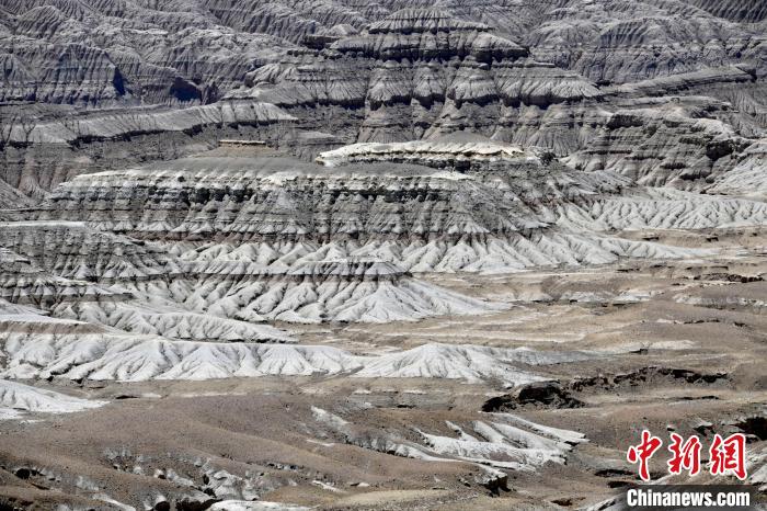 4月5日，西藏阿里札達(dá)土林?！±盍?攝