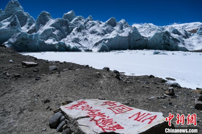 普瑪江塘邊境派出所民輔警巡邏標(biāo)記。　江飛波 攝