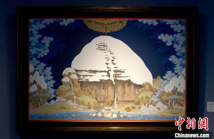 圖為5月16日，展覽中新創(chuàng)唐卡作品《岡底斯山》?！±盍?攝