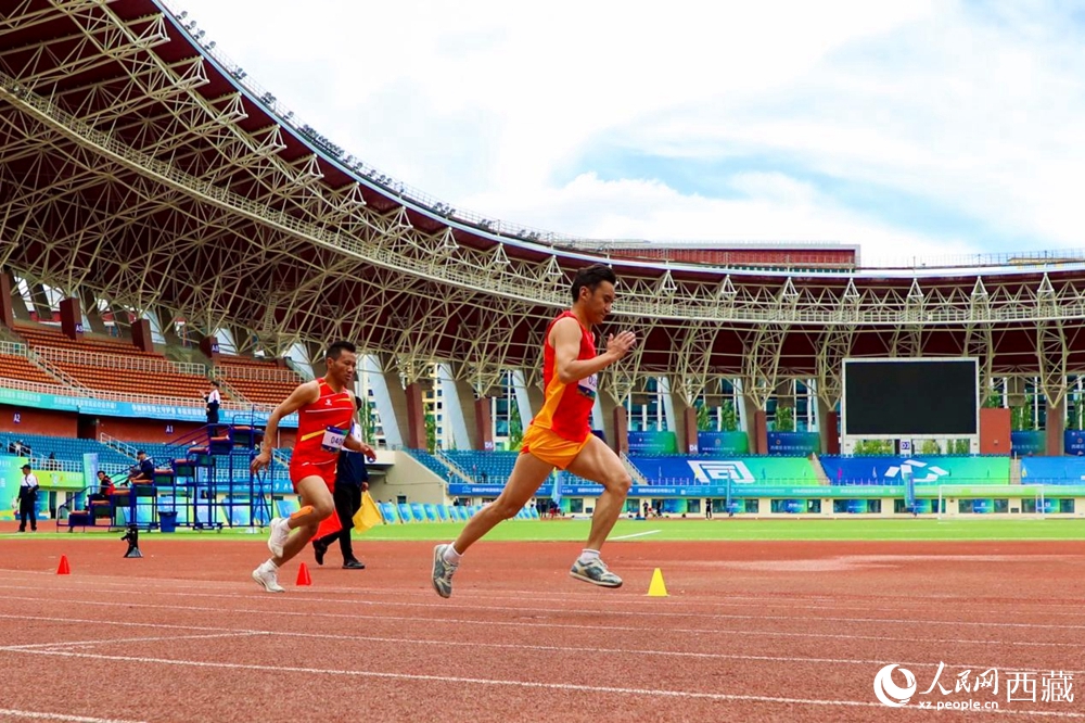 拉薩市群眾文化體育中心舉辦的田徑賽實(shí)況。
