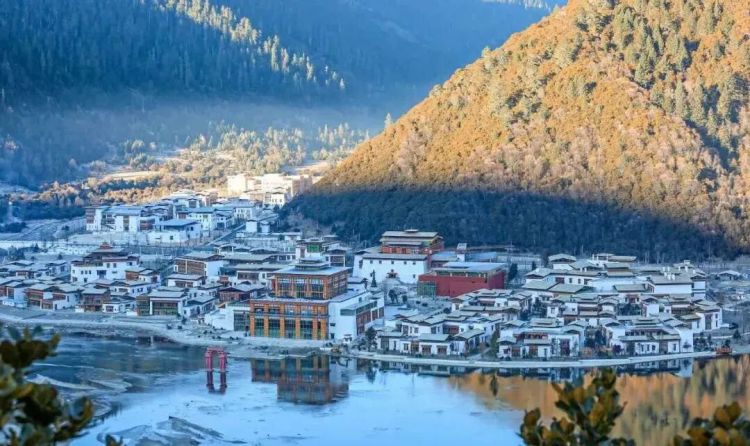 懂西藏的人，一定不會(huì)錯(cuò)過林芝的秋天