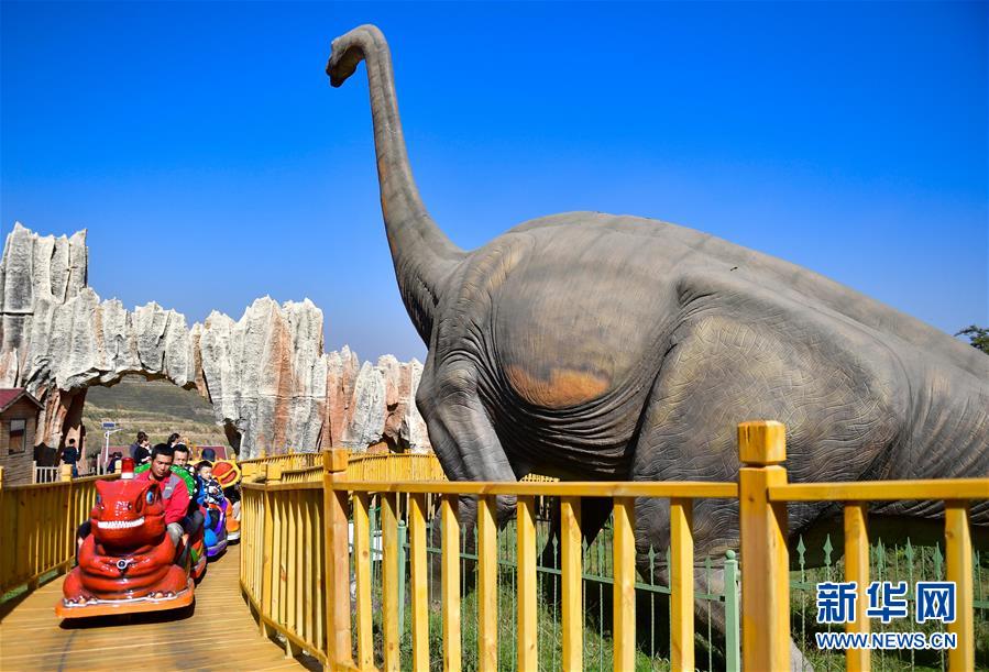 （全面建成小康社會“百城千縣萬村調研行”·圖文互動）（5）青?？柎澹骸肮夤鞔濉钡娜A麗轉身