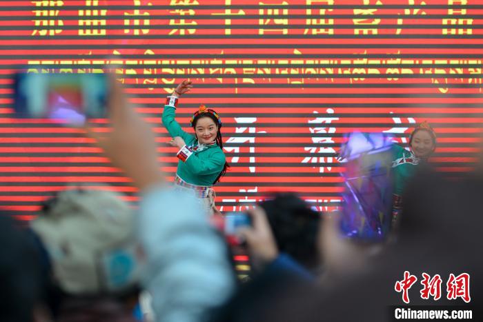 西藏那曲畜產(chǎn)品展銷會(huì)見(jiàn)聞：羌塘草原物阜民豐