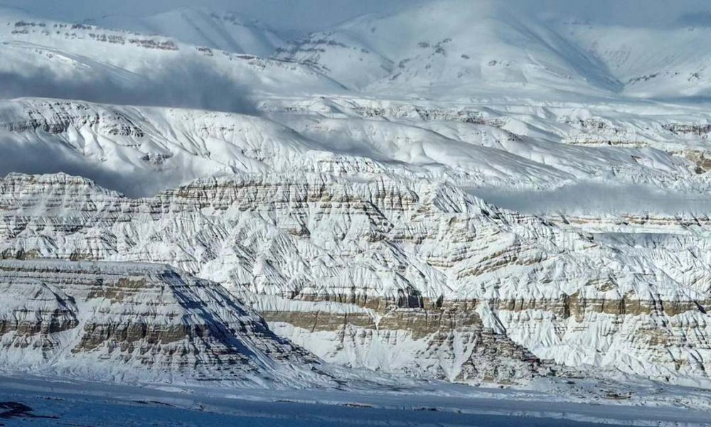 西藏阿里:雪后札達美如畫