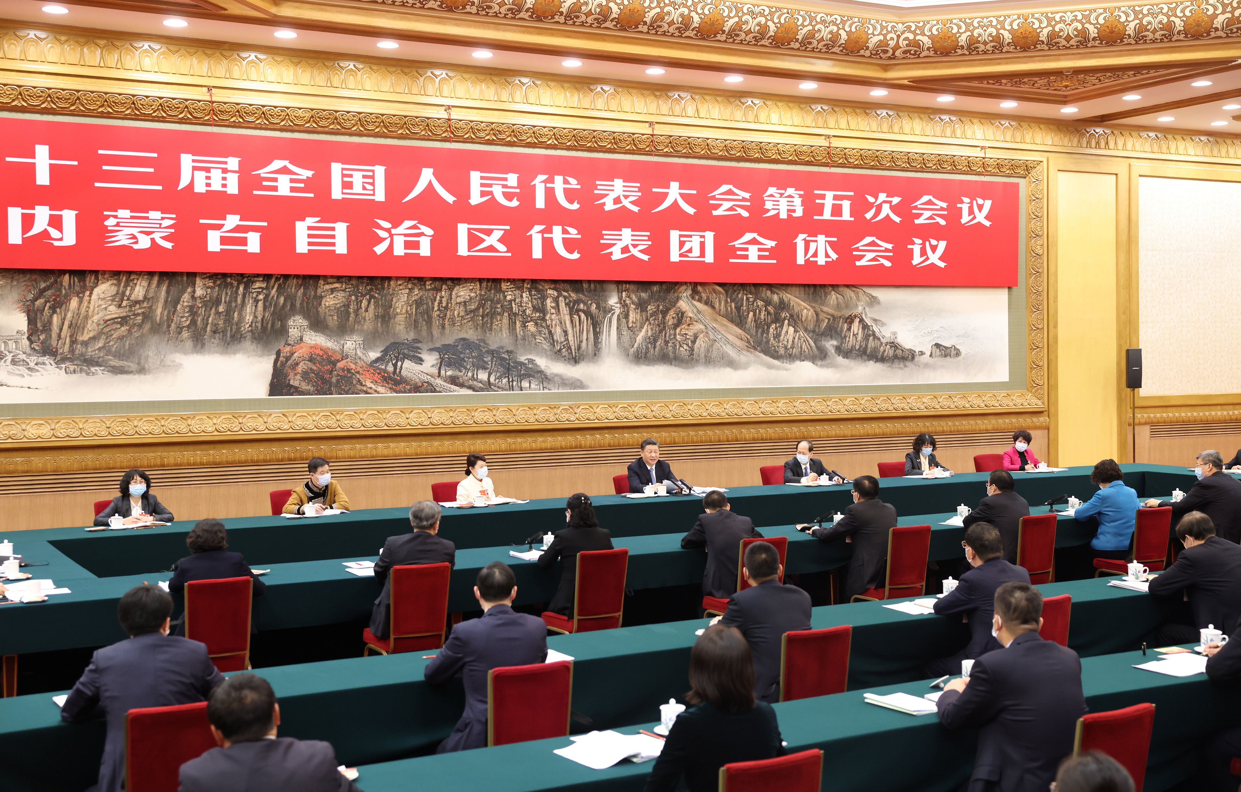 2022年3月5日，習(xí)近平總書記參加十三屆全國(guó)人大五次會(huì)議內(nèi)蒙古代表團(tuán)的審議。